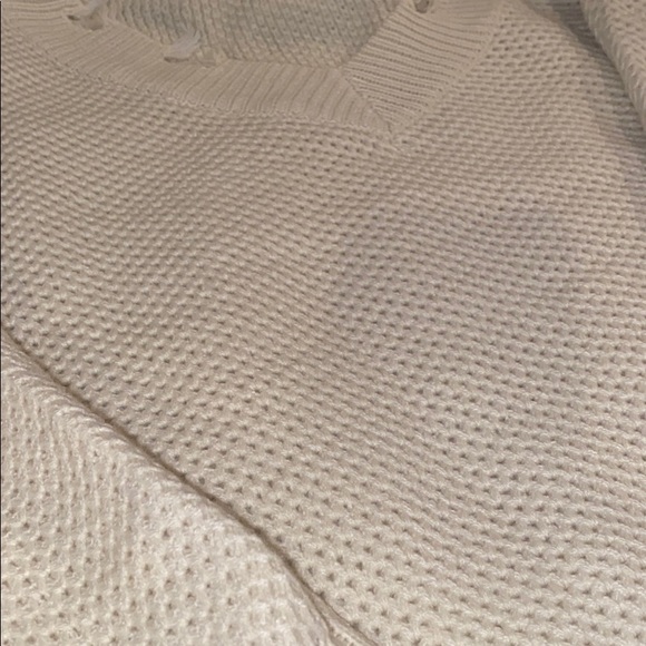 Distresses sweater - Picture 2 of 4